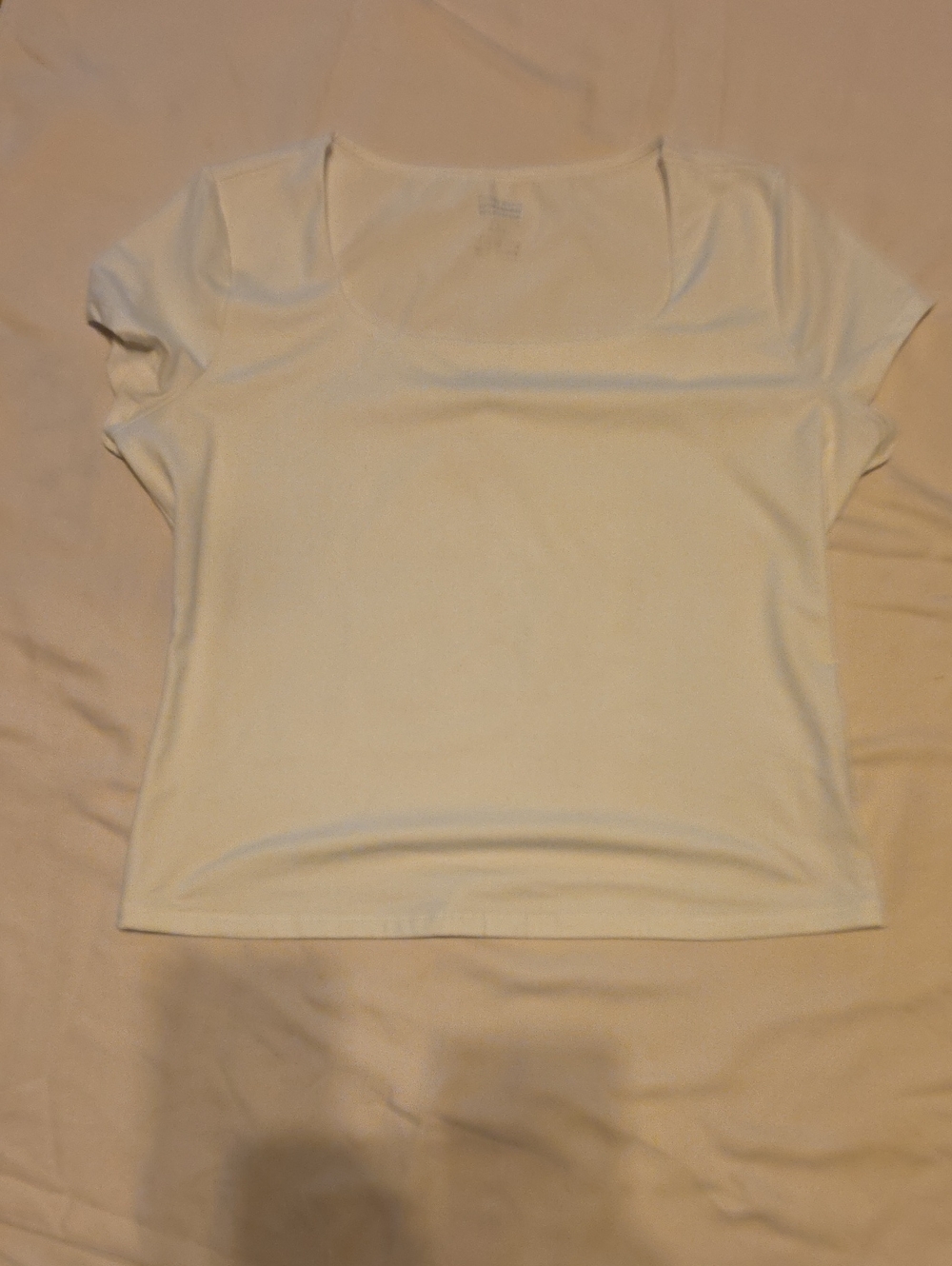 Short-Sleeve Scoop Neck Top in White